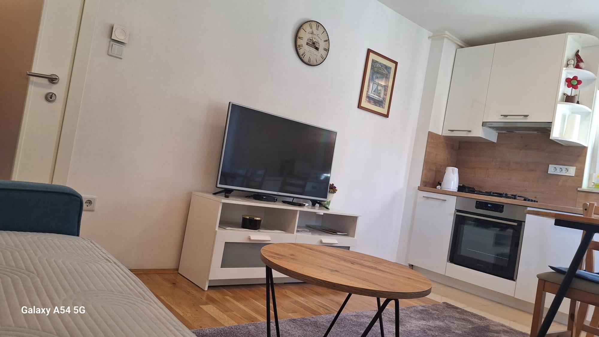 Apartment Silvia Загреб Экстерьер фото