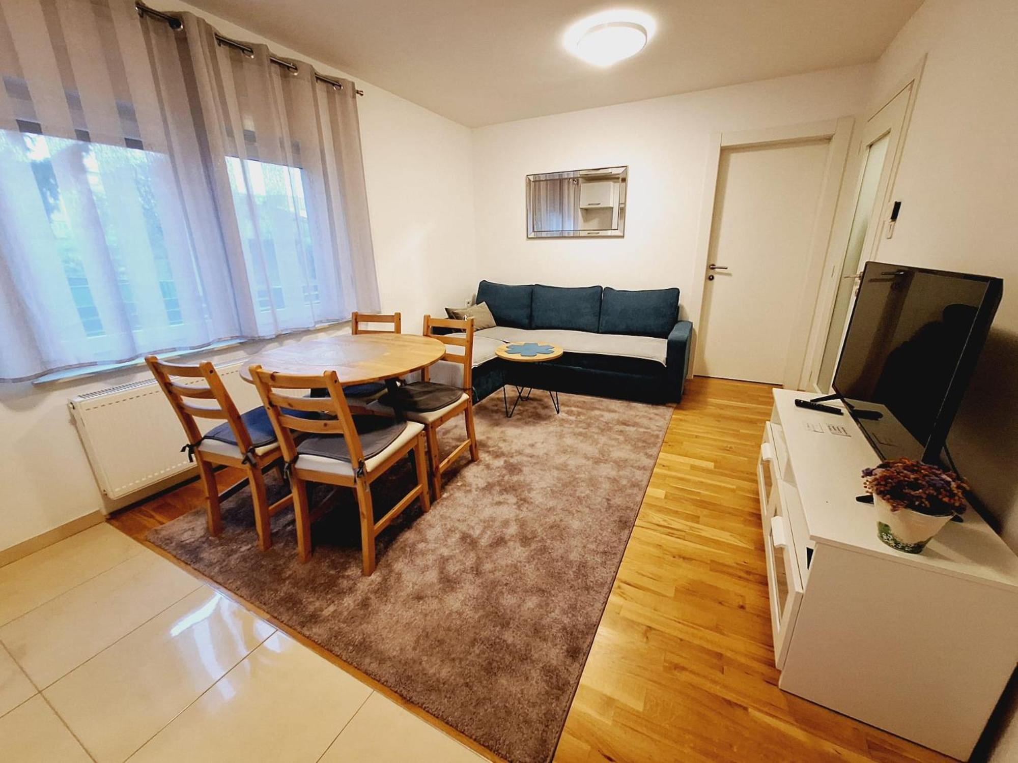 Apartment Silvia Загреб Экстерьер фото